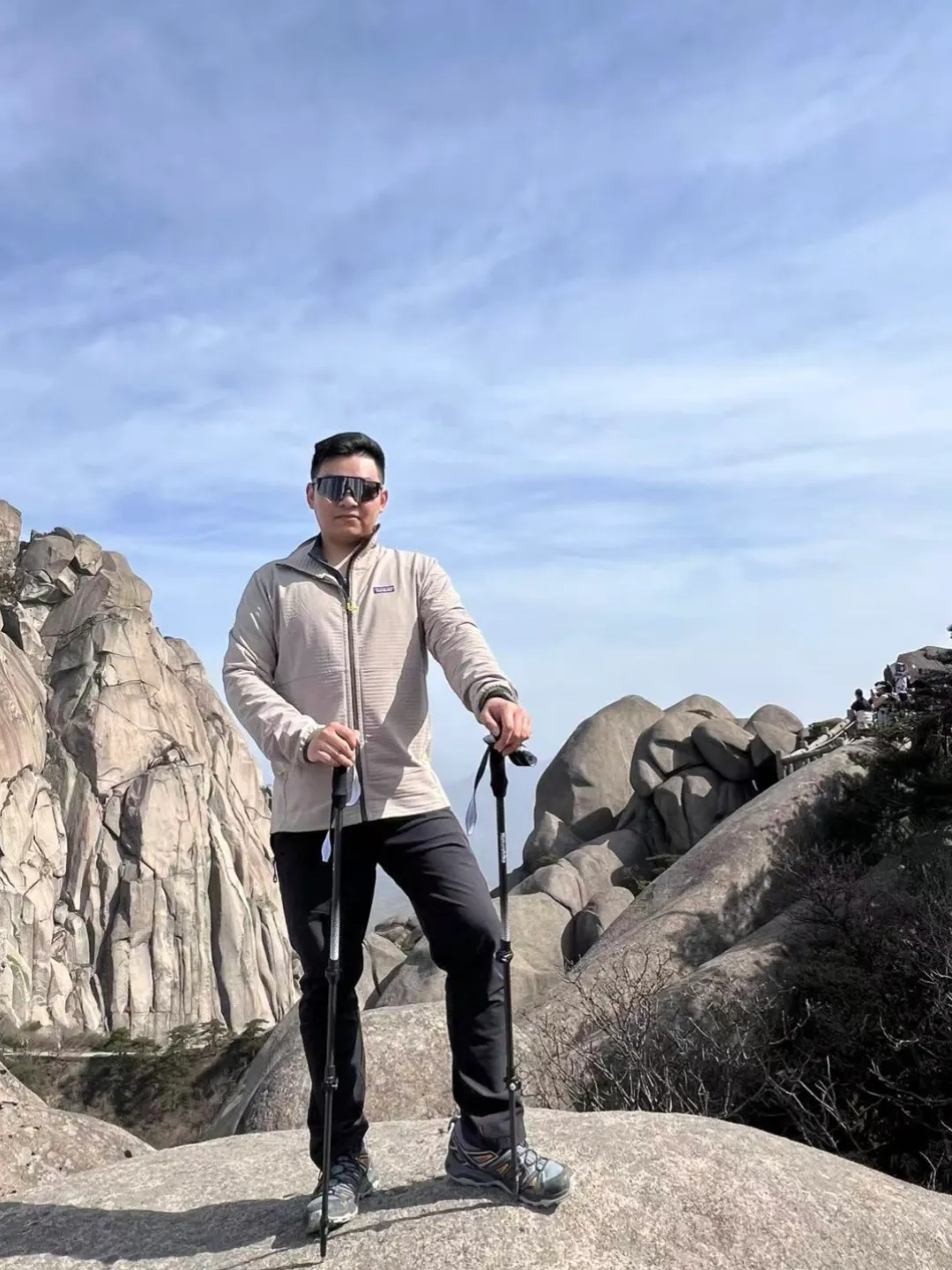 5505 P155 PATAGONIA REI ， ， 。PATAGONIA ， 、 。 ：Black Green Green Khaki patagonia R 1 ： : R ： Size ： S（ 112 73 68 45） M（ 116 74 69 47） L（ 120 75 70 48） XL（ 124 76 71 50） 170cm，80-130 S 170-175cm，130-150 M 175-180cm，150-170 L 180-185cm，170-190 XL